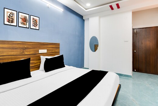 Super Townhouse Hitech City Near Yashoda Hospital