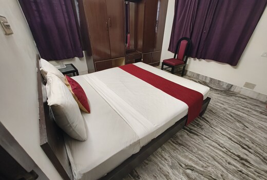 A R L Home Stay