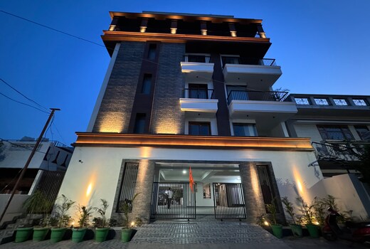 The Midtown Luxury apartments