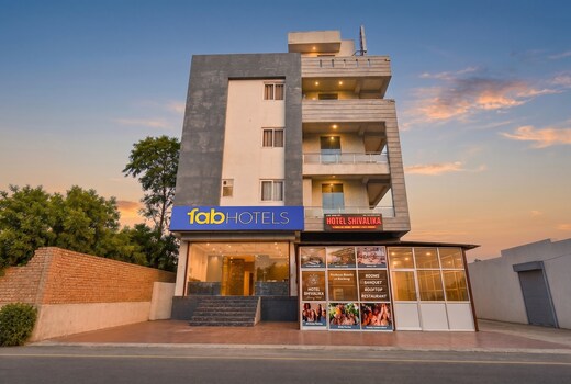 FabHotel Shivalika