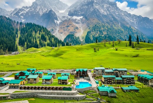 Snowland Resort & Spa Riverfront