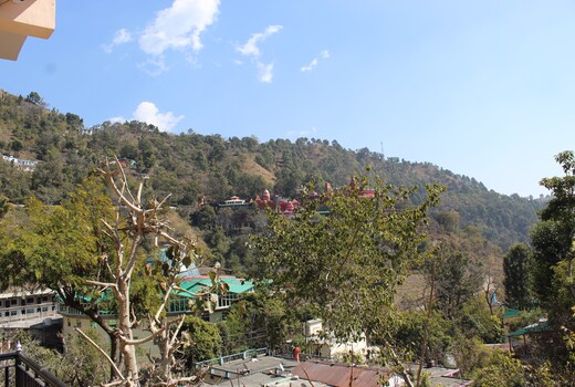 Dakshayu Home Stay