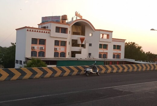 Hotel Santosh