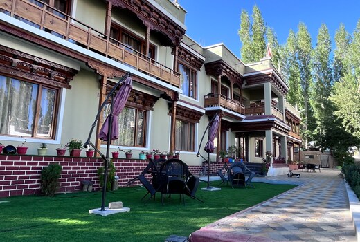 Snow Retreat Ladakh