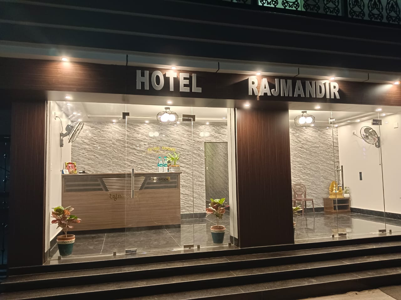 HOTEL RAJMANDIR
