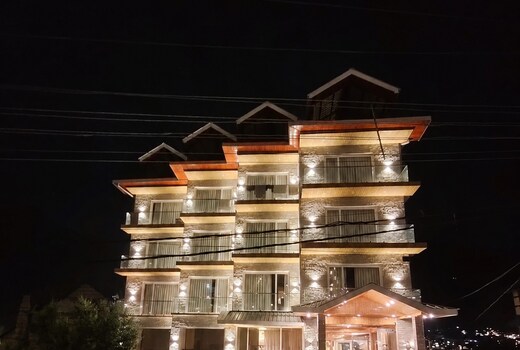 Omya Mountain Retreat Manali