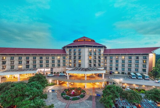 Radisson Blu Dhaka Water Garden