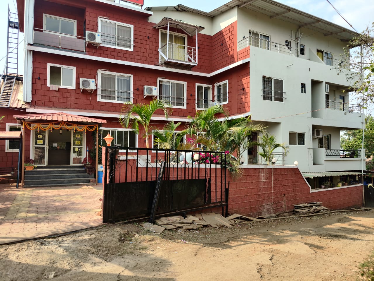 Hotel Nisarg