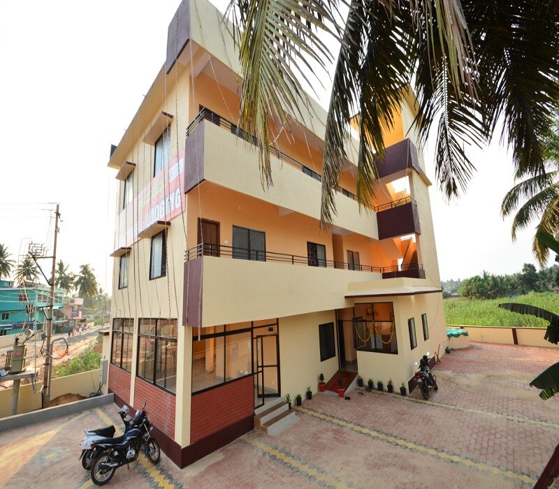 SRI SIGANDURESHWARI BOARDING & LODGING