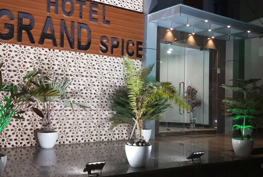 hotel grand spice