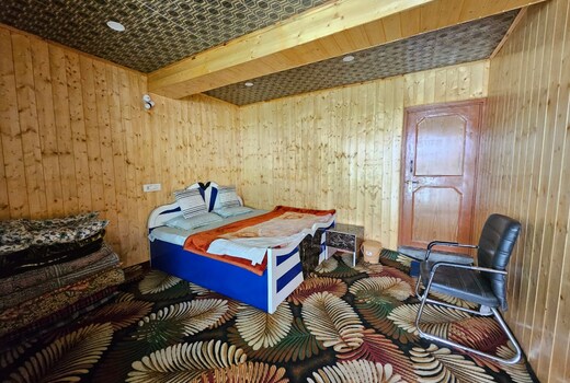 Snow Mountain Hotel and Restaurant