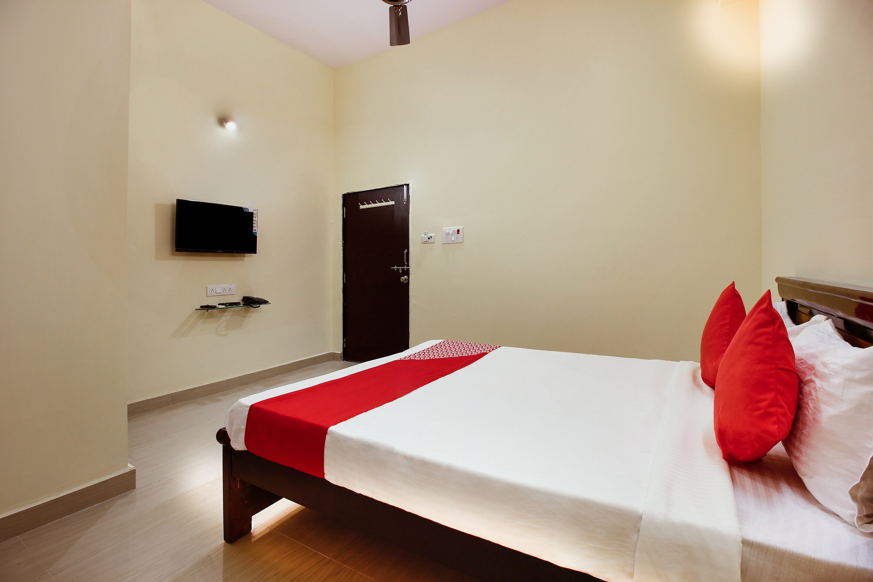 Hotel O Shri Chaitra