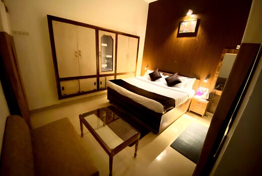 Rudraksha Inn