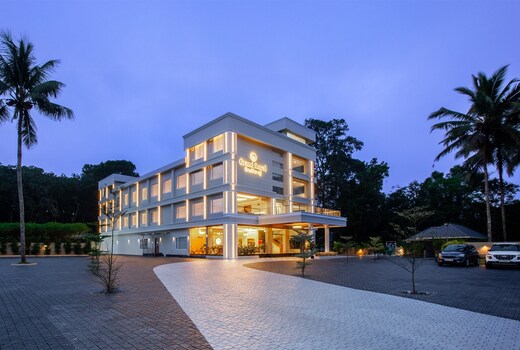 Grand Royal Residency