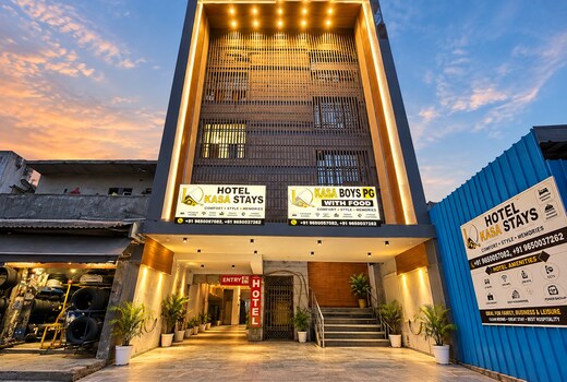 Hotel Kasa Stays Near DTU Rohini