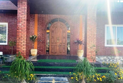 YT Mansion