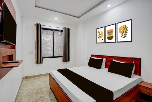 Hotel O Shree Kisna Dham
