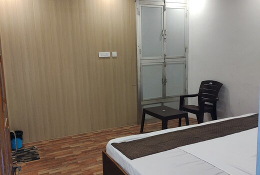 Shiv dhara home stay