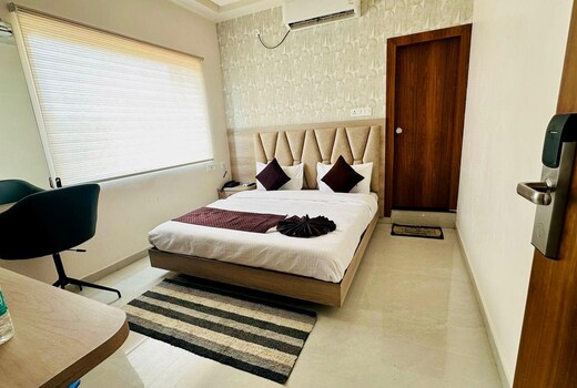Aaditri Inn