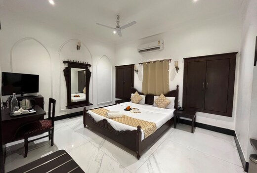 The Fateh Hotel by Le Pension Stays