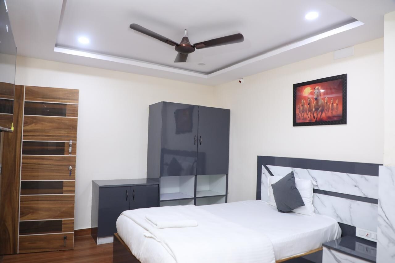 R I KRISHNA RESIDENCY