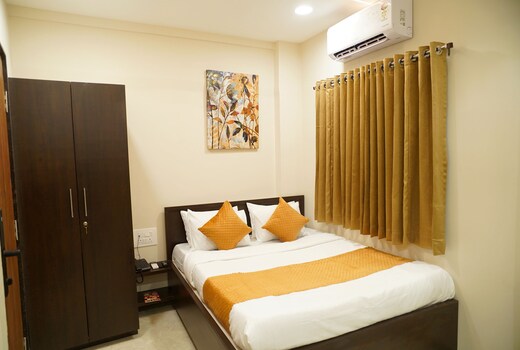 Hotel Visawa Residency 5 min Walk From Mahalaxmi Temple Kolhapur