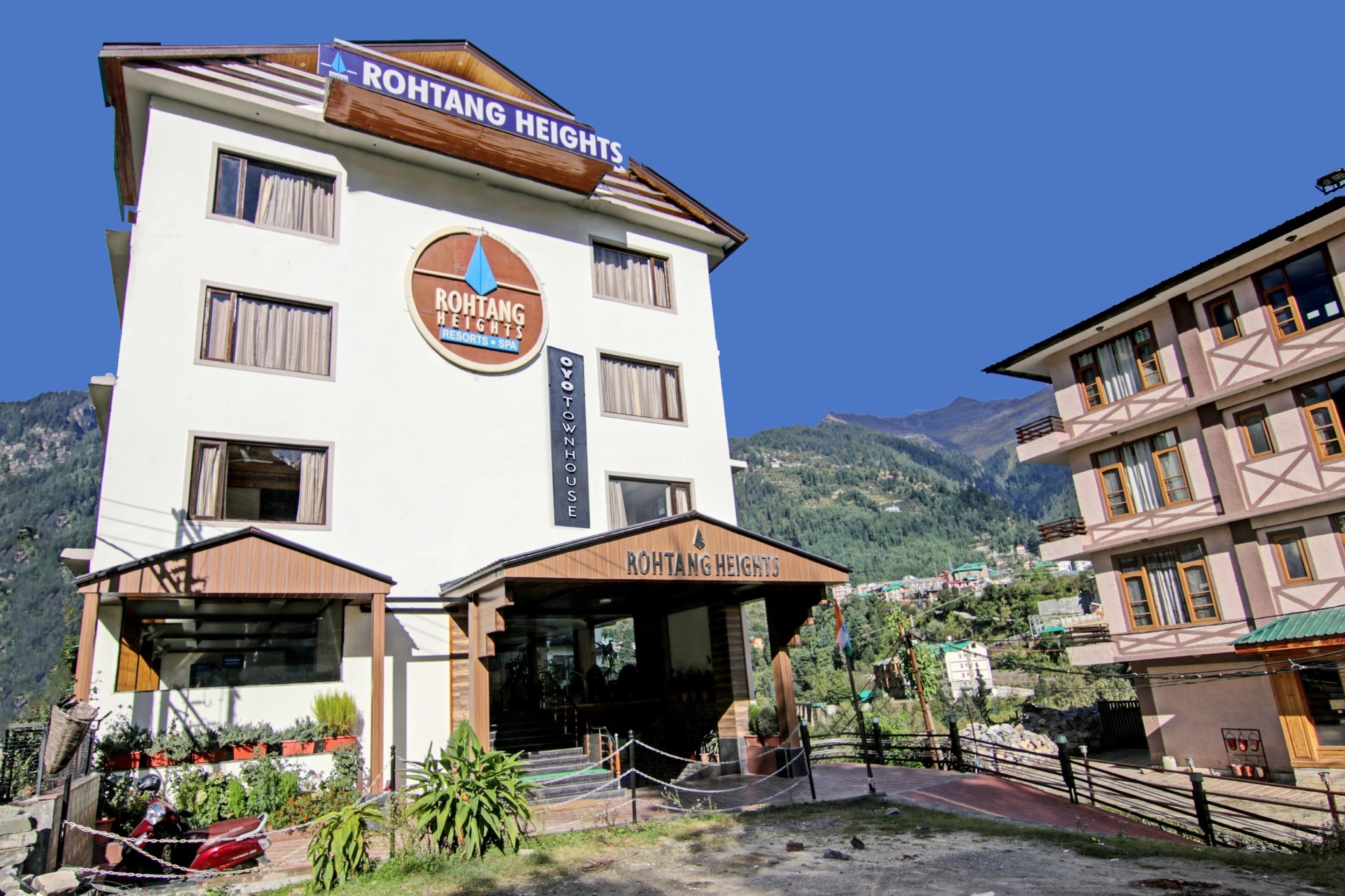 Townhouse OAK Rohtang Heights