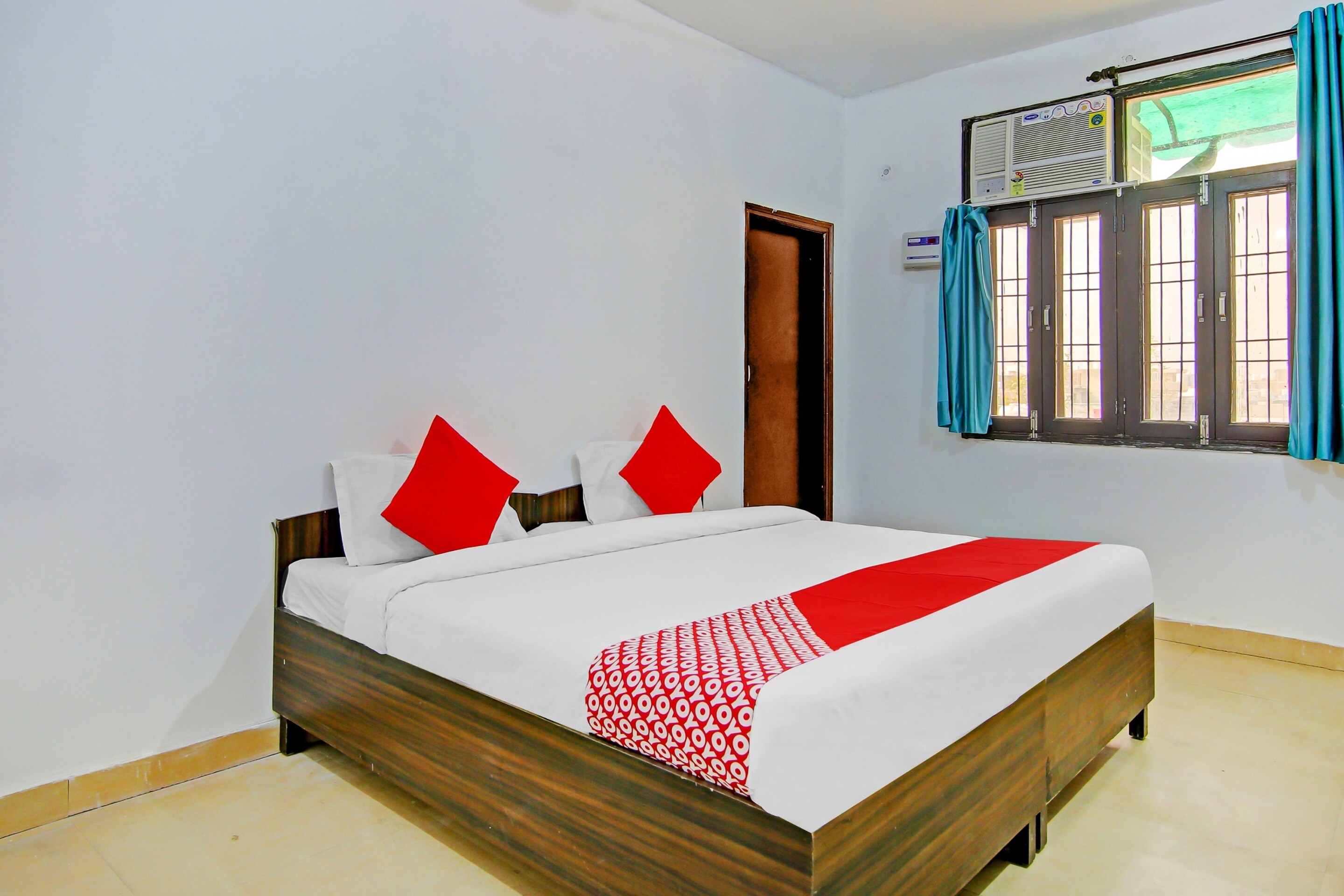 Hotel O Blue Moon Residency