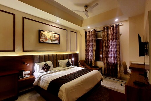 Hotel Siddharth Residency
