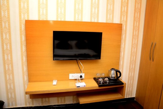 Hotel Holiday