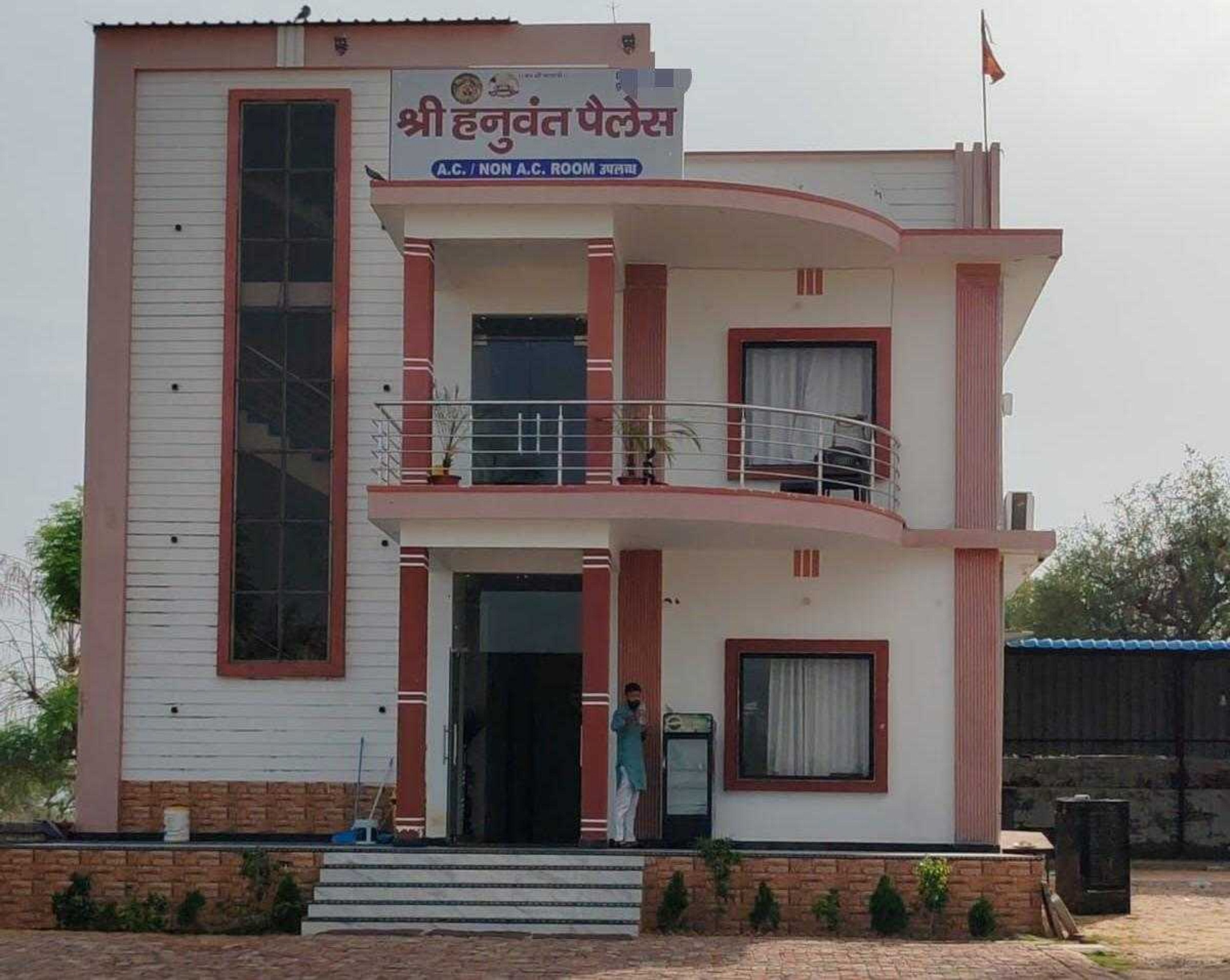 Hotel O Hanuwant Palace
