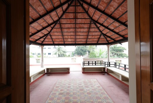 Sienna @Kazura,Neelankarai, ECR
