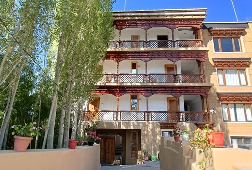 Offbeat Residency