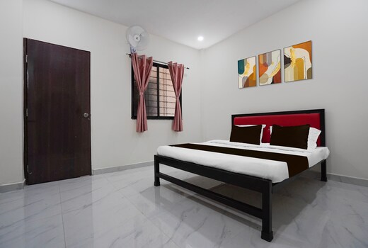 Hotel O Mid-Night Inn