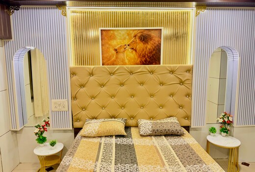 Hotel Rajmahel and guest house