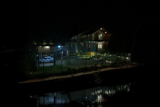 V Zone River Edge | River View