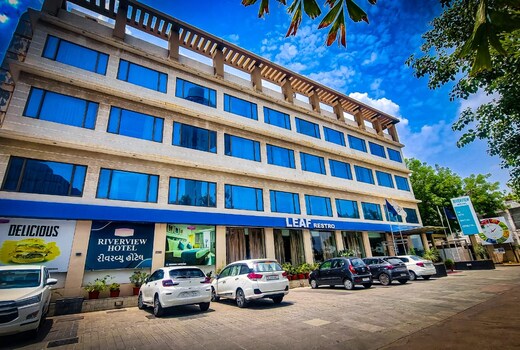 Riverview Hotel