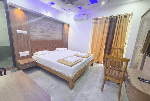 Sudhanna Residency