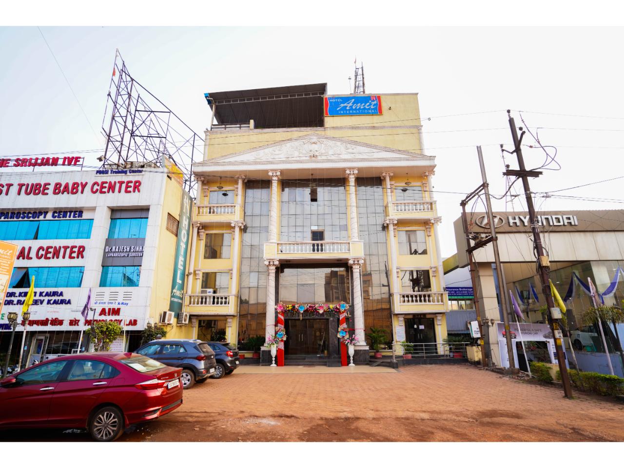 Hotel Amit International