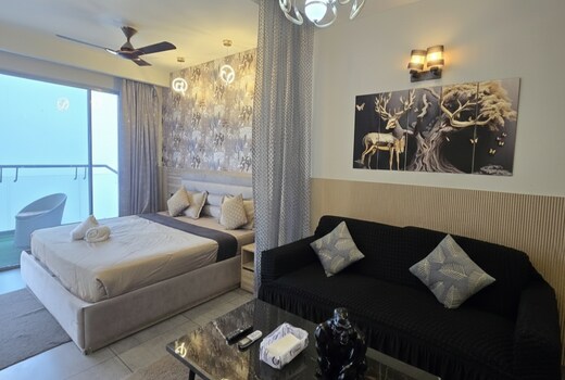 Whispering Hearts 38th Floor by Luxury Heights