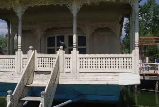 Clifton Houseboat - I