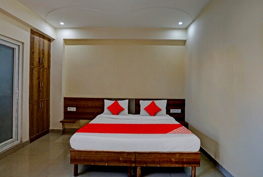 Hotel O Backpackers Nest