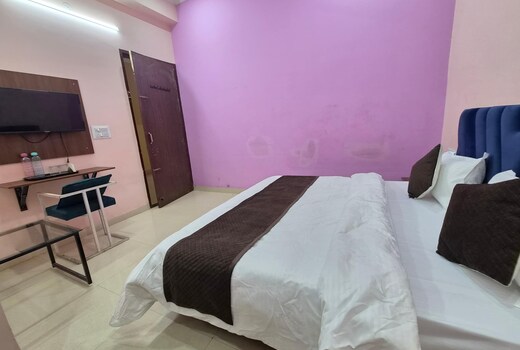 Hotel Delight 104 Rooms Airport Budget rooms