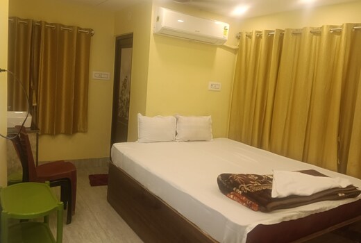Royal Guest House & Banquet