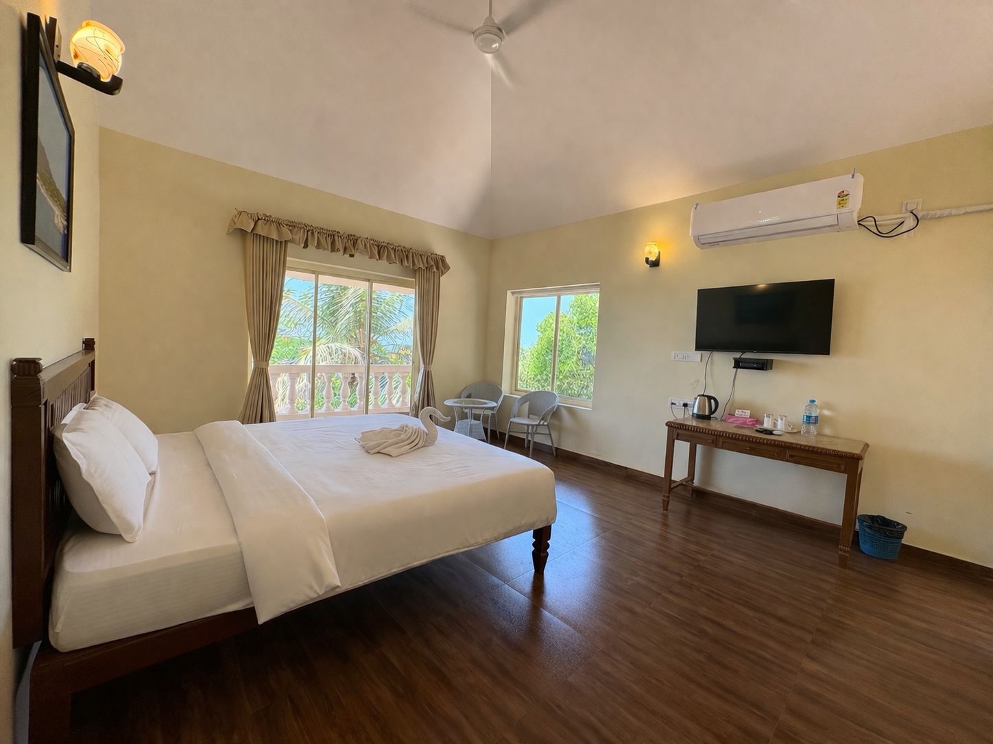 Indismart Woodbourne Resort