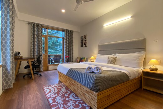 Getaway Stays Manali | River-view Rooms