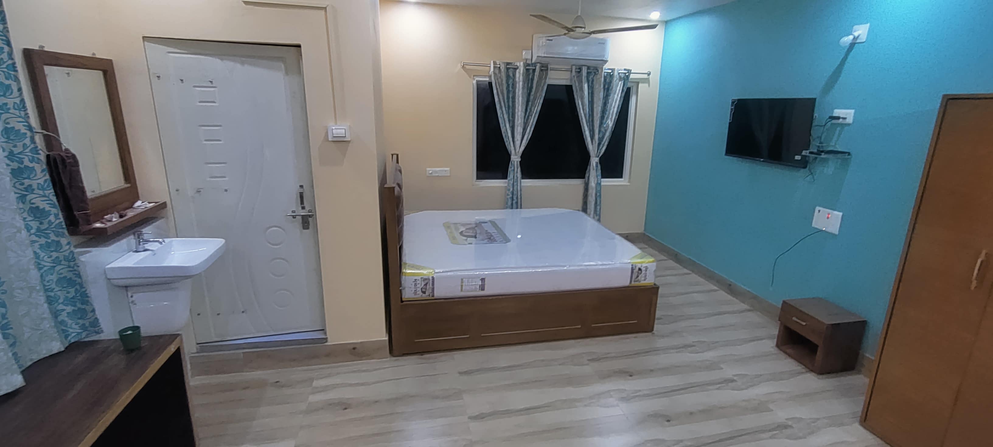 KARTHIKEYA GRAND