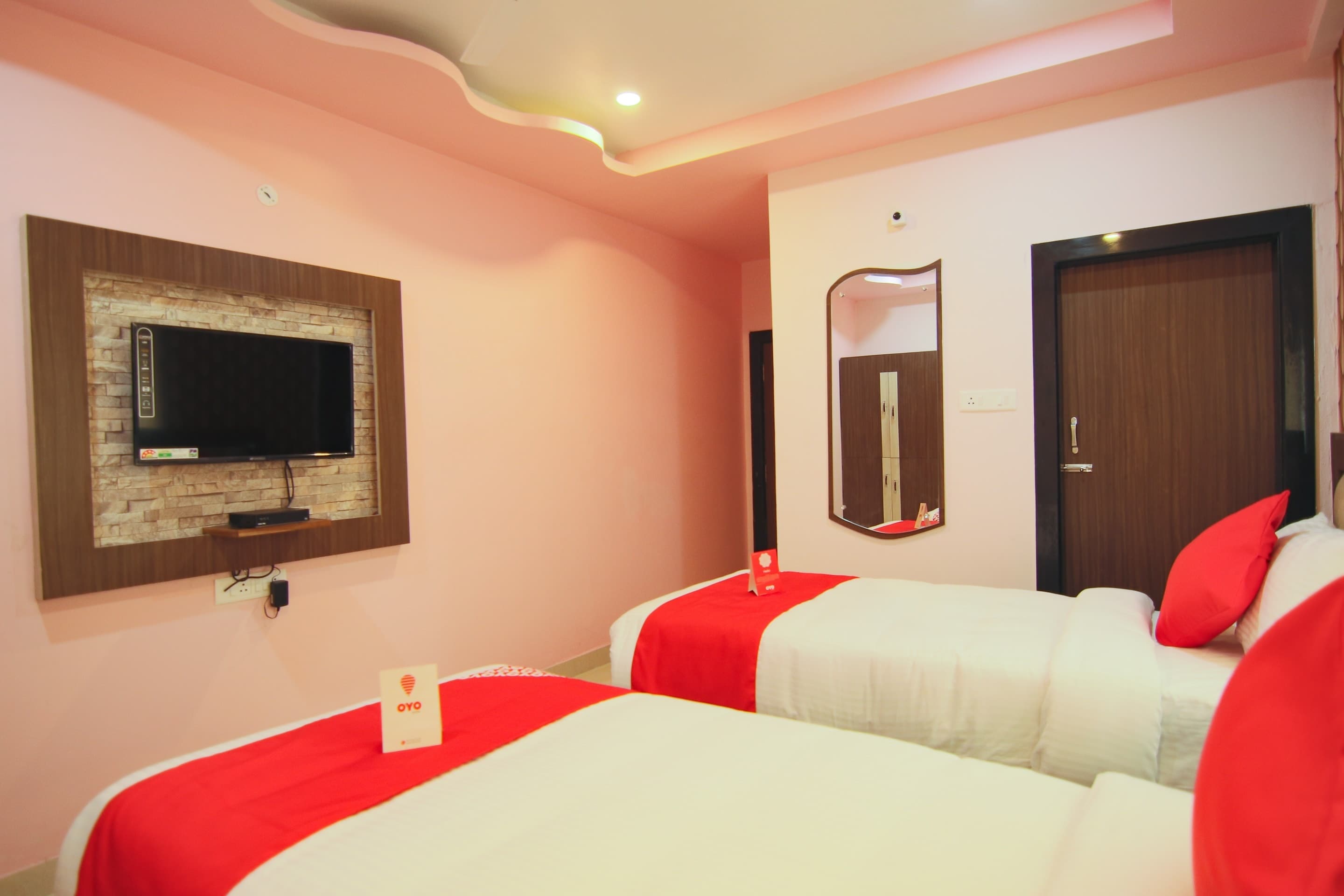 Hotel O B Square