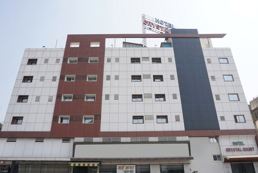 Hotel Crystal Court