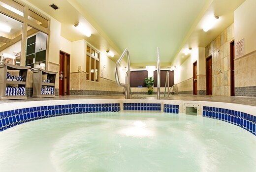 Holiday Inn & Suites WEST EDMONTON